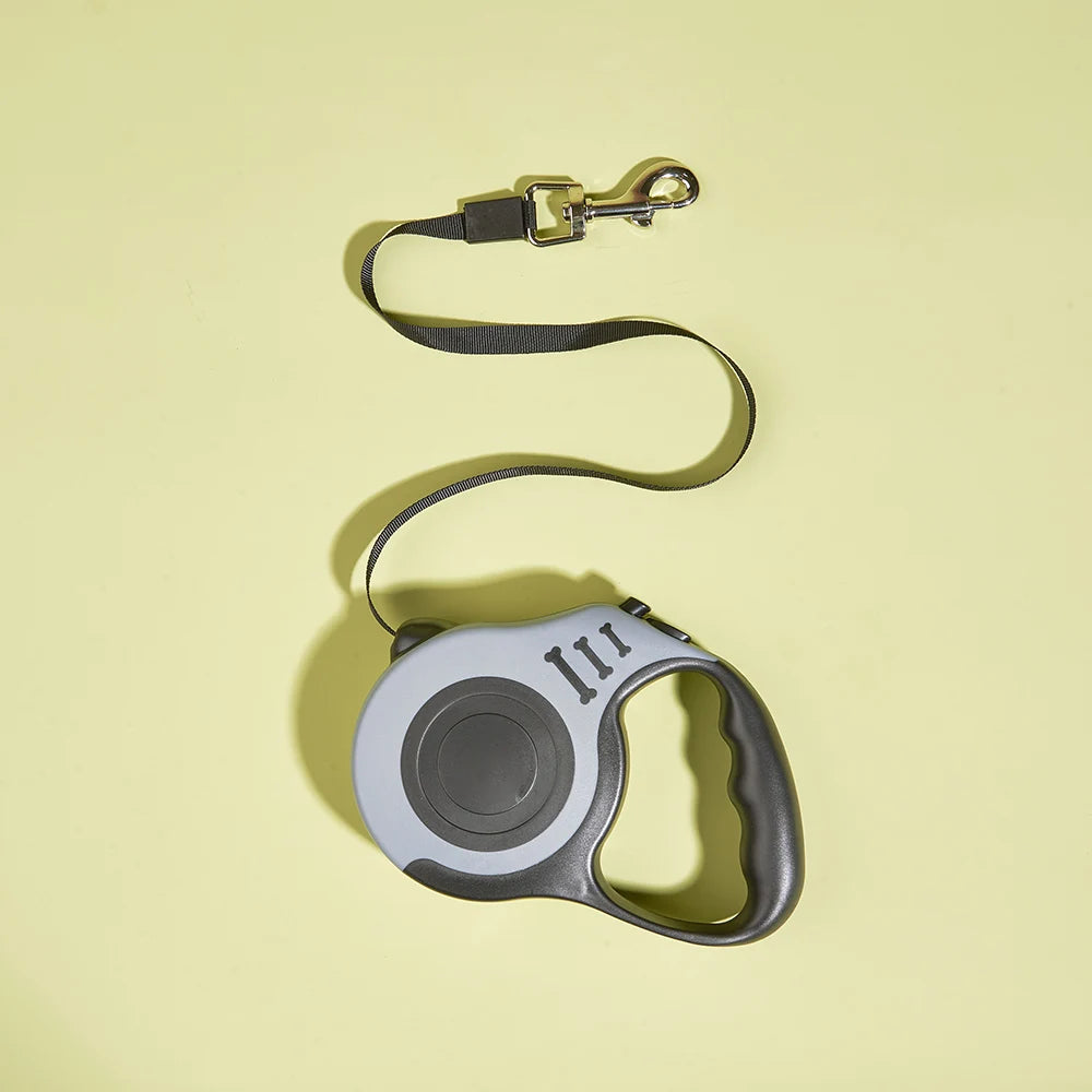 Retractable Dog Leash. Perfect for all types of Weather