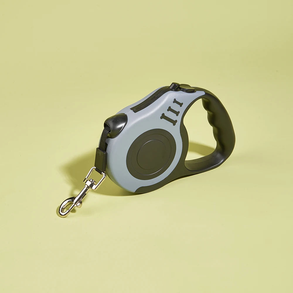 Retractable Dog Leash. Perfect for all types of Weather